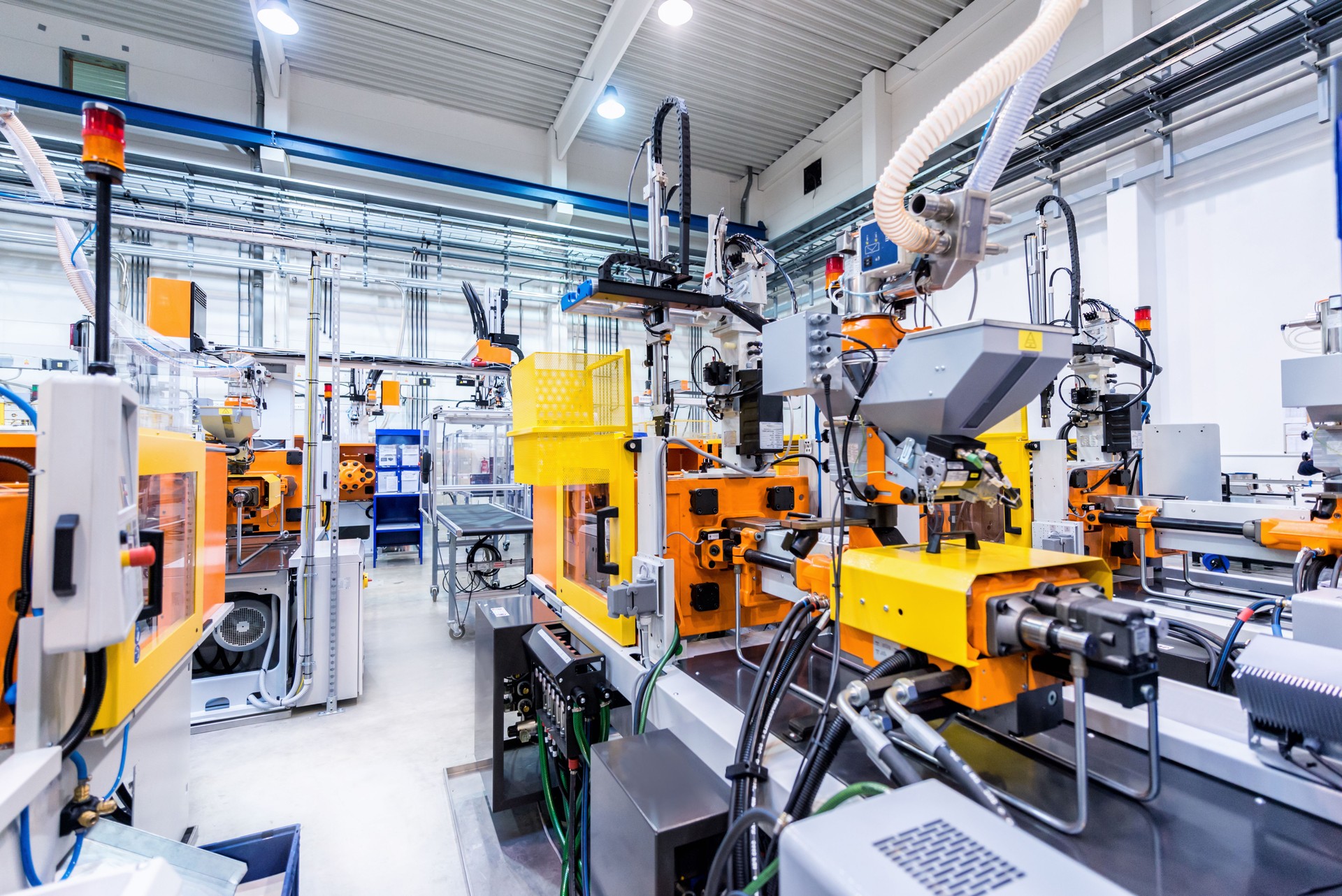 Injection moulding robots in factory